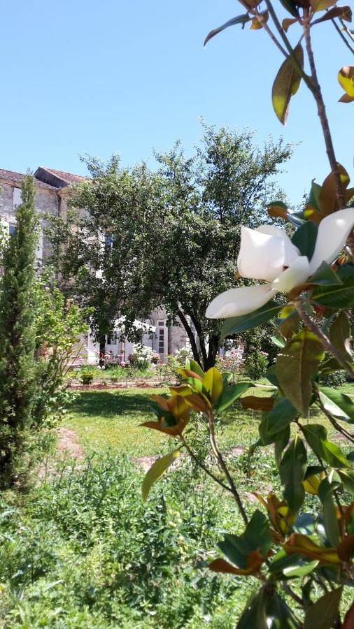 Bed and Breakfast L'Ecrin Villeneuve-sur-Lot Exterior foto